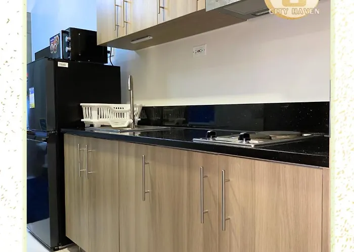 Apartahotel With Pool And Balcony Near Megamall Ortigas Center 4*