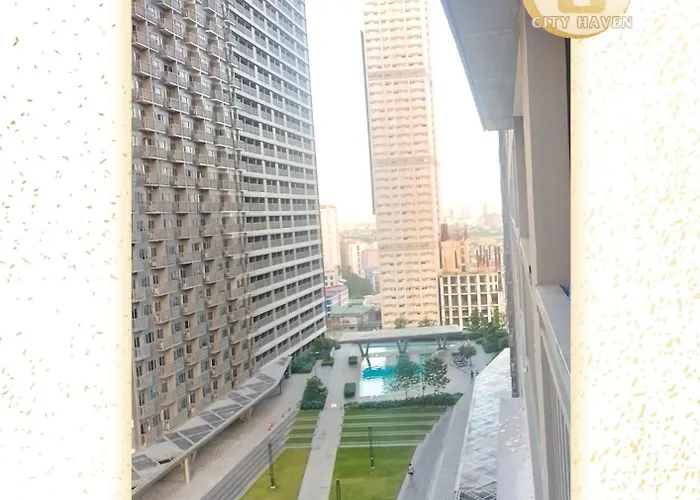 With Pool And Balcony Near Megamall Ortigas Center